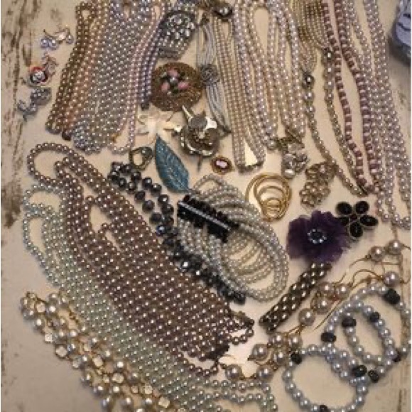 Misc jewelry items - Picture 1 of 2